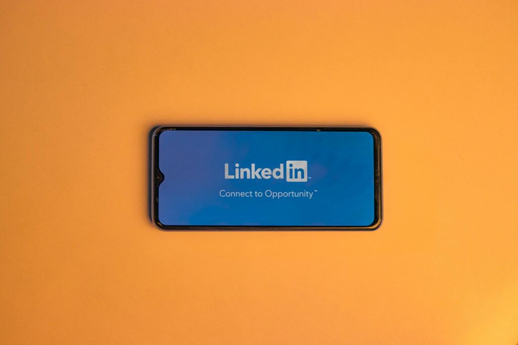 Professional business people networking on LinkedIn, illustrating B2B marketing and lead generation strategies