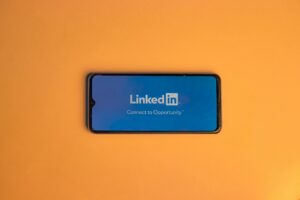 Professional business people networking on LinkedIn, illustrating B2B marketing and lead generation strategies